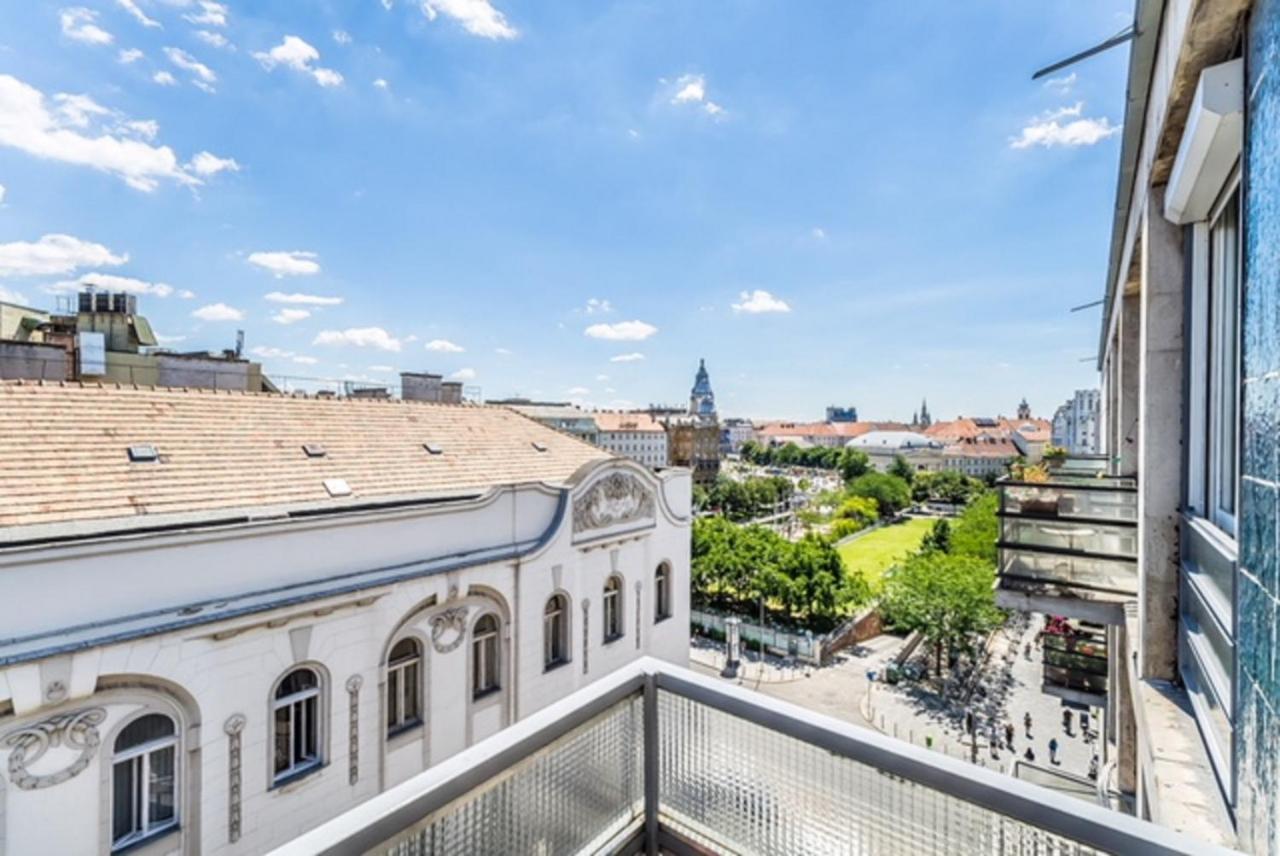 Breathless Basilika View Elegant Flat With Balcony Need Reservation X Free Parking Budapest Kültér fotó